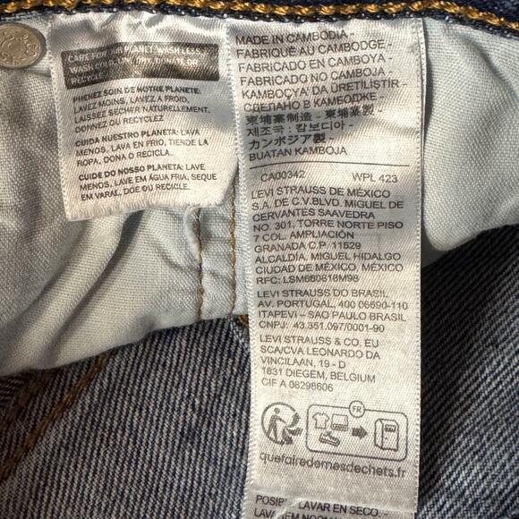 Levi’s 501 SZ W26 Jean Shorts Button-Fly Distressed Rips Medium Wash Frayed Hems - Picture 7 of 9